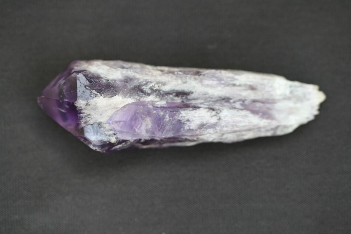 Dragons tooth Amethyst 5372